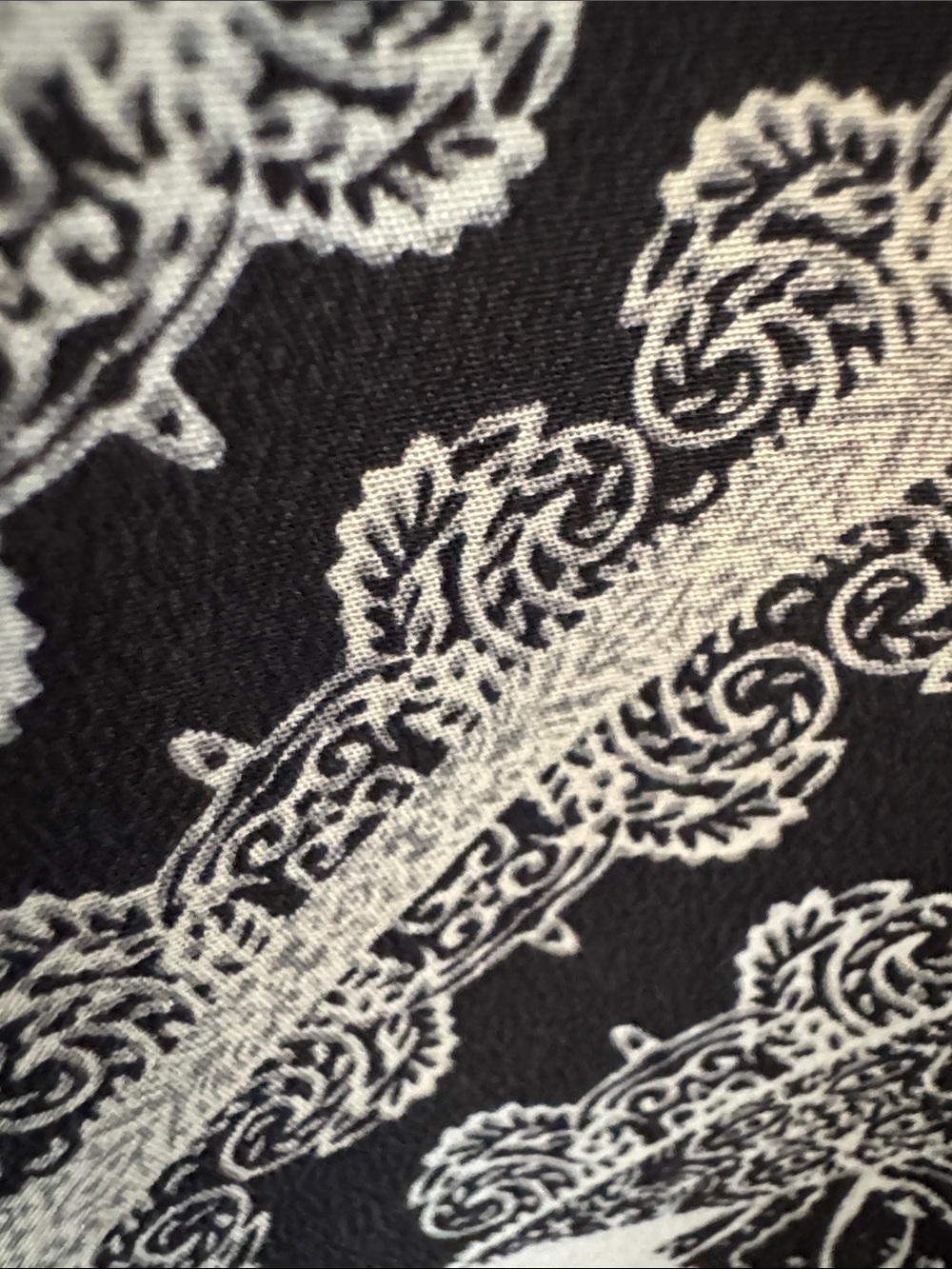 Ella Moss Black & White Paisley Racerback Tank 100% silk - Picture 9 of 12